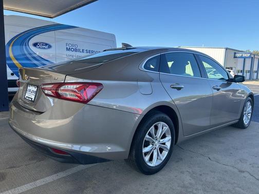 2022 Chevrolet Malibu FWD LT