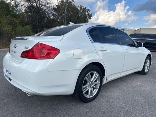 2013 INFINITI G37x Base