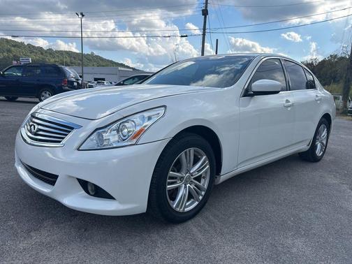 2013 INFINITI G37x Base