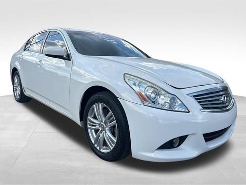 2013 INFINITI G37x Base