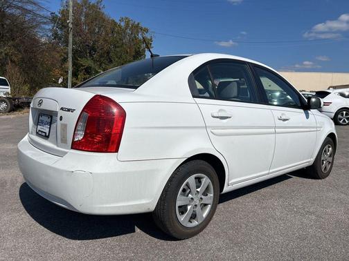 2011 Hyundai Accent GLS