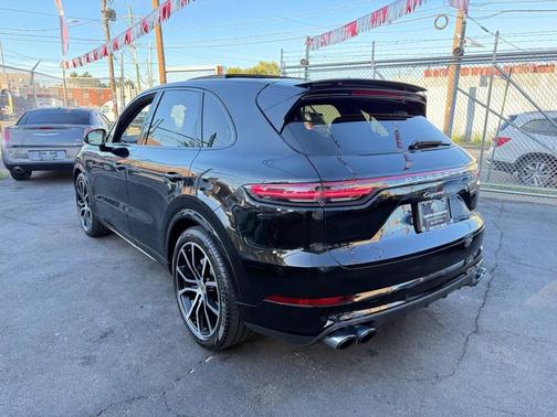 2020 Porsche Cayenne Turbo