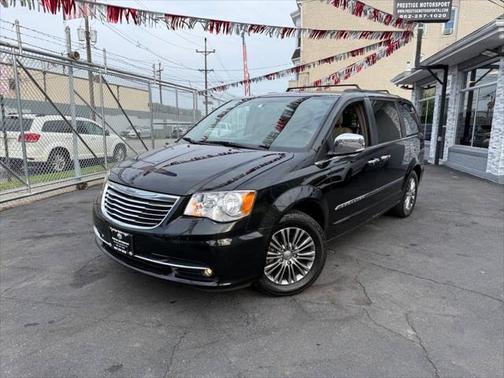 2014 Chrysler Town & Country Touring-L