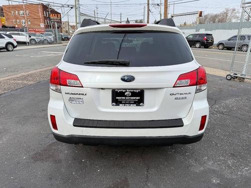 2012 Subaru Outback 2.5i Limited