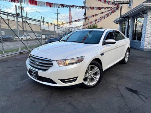 2013 Ford Taurus SEL