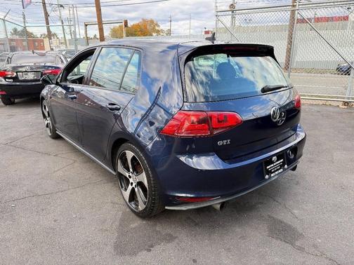 2015 Volkswagen Golf GTI 2.0T S 4-Door
