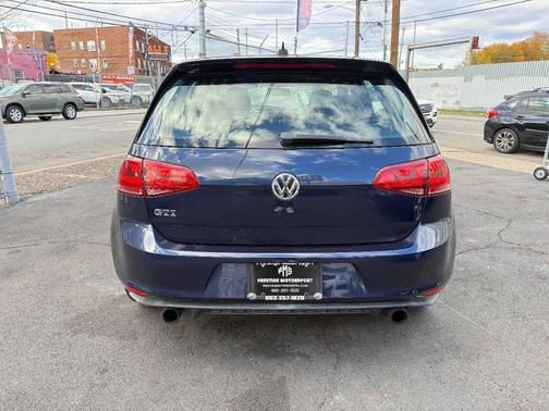 2015 Volkswagen Golf GTI 2.0T S 4-Door