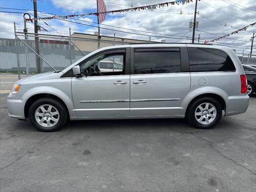 2011 Chrysler Town & Country Touring