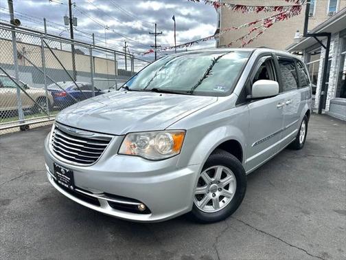 2011 Chrysler Town & Country Touring