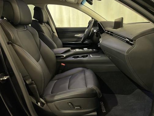 2025 Genesis GV70 2.5T