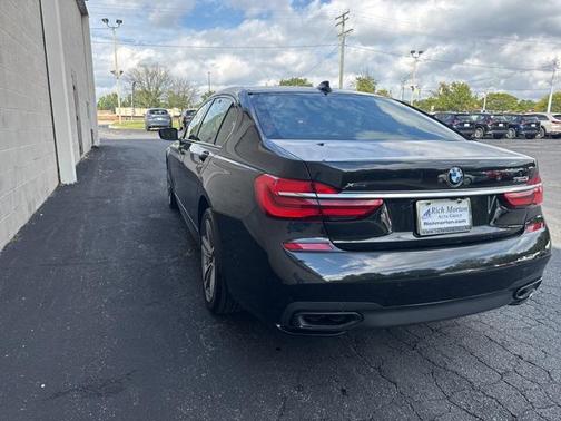 2017 BMW 750 i xDrive