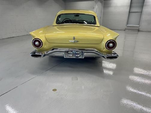 1957 Ford Thunderbird Base