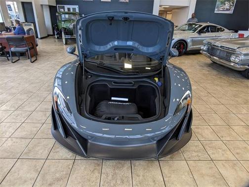 2016 McLaren 675LT Base
