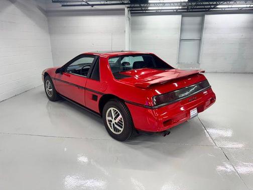 1988 Pontiac Fiero Base