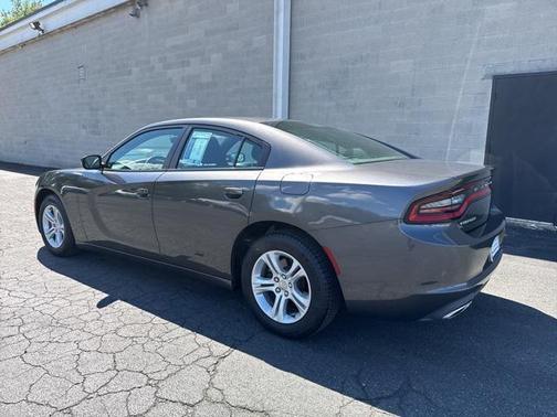 2016 Dodge Charger SE
