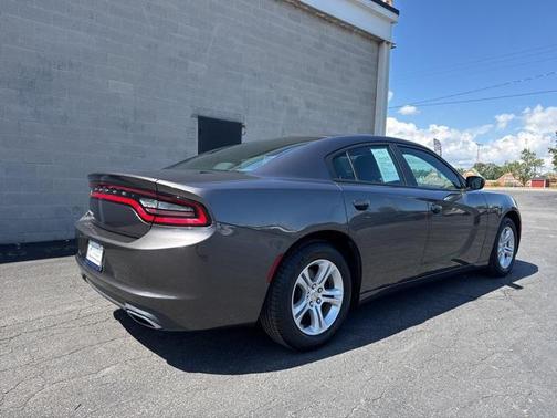 2016 Dodge Charger SE