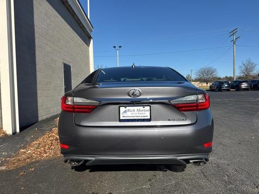2018 Lexus ES 350 Base
