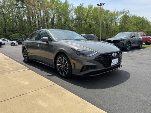 2022 Hyundai SONATA Limited