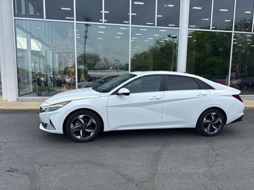 2021 Hyundai ELANTRA SEL