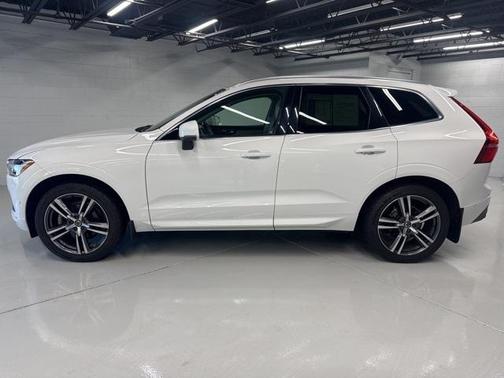 2018 Volvo XC60 T5 Momentum