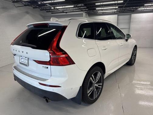 2018 Volvo XC60 T5 Momentum