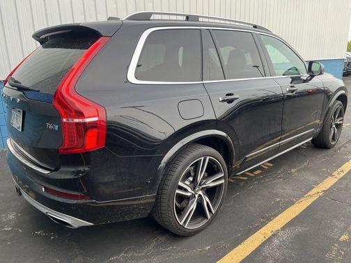 Onyx Black Metallic 2016 Volvo XC90 T6 Momentum