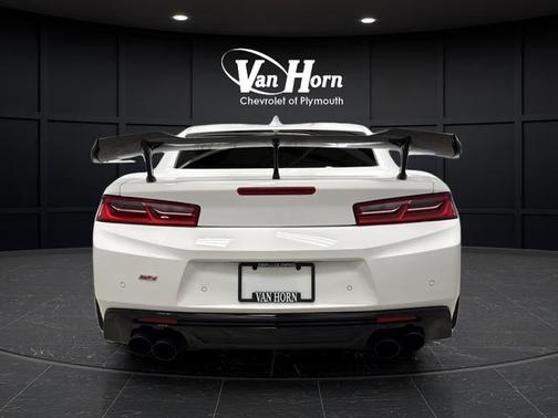 Summit White 2017 Chevrolet Camaro 2SS