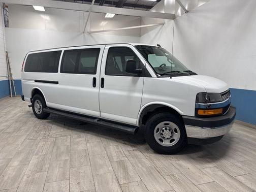2023 Chevrolet Express 3500 LT
