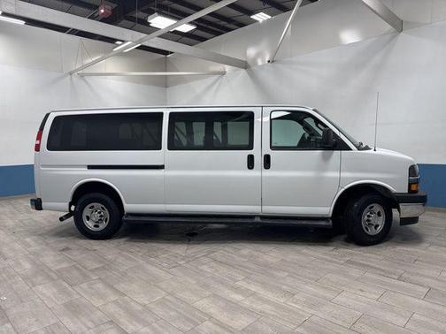 2023 Chevrolet Express 3500 LT