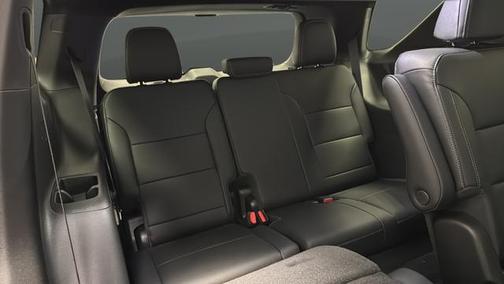 Sterling Gray Metallic 2026 Chevrolet Traverse LT