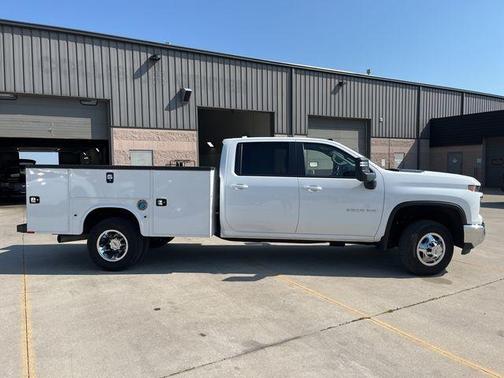 2024 Chevrolet Silverado 3500 LT