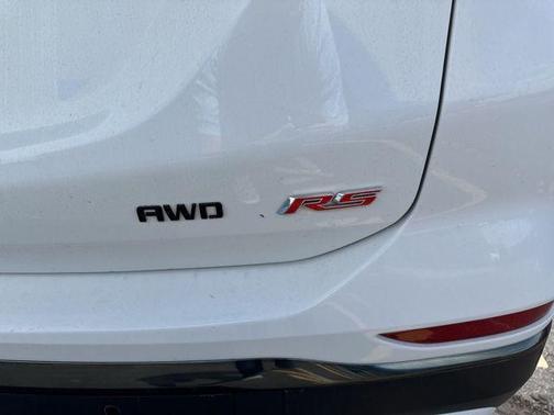 Summit White 2023 Chevrolet Equinox RS