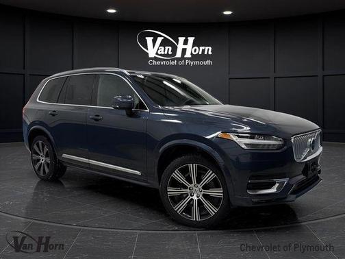 2024 Volvo XC90 B5 Plus Bright Theme
