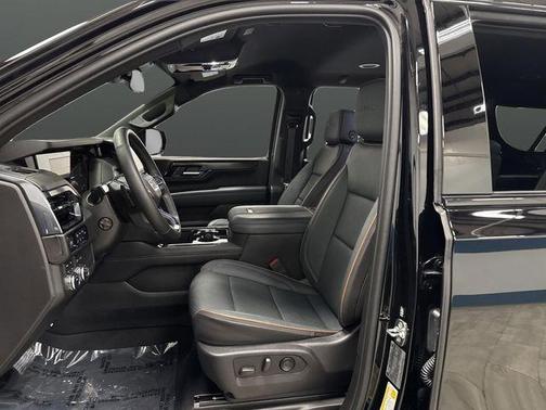 2025 GMC Yukon XL AT4