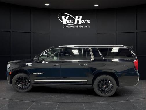 Onyx Black 2023 GMC Yukon XL Denali