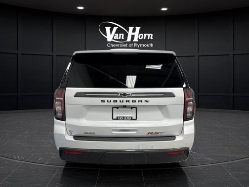 Iridescent Pearl Tricoat 2022 Chevrolet Suburban RST