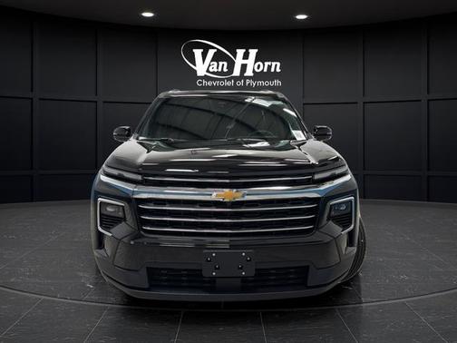 Mosaic Black Metallic 2026 Chevrolet Traverse LT