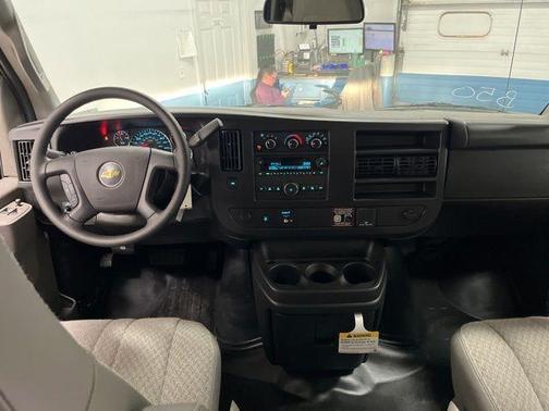 Summit White 2026 Chevrolet Express 3500 Work Van