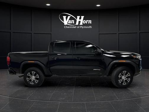 2023 GMC Canyon AT4