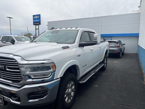 Bright White Clearcoat 2019 RAM 2500 Laramie