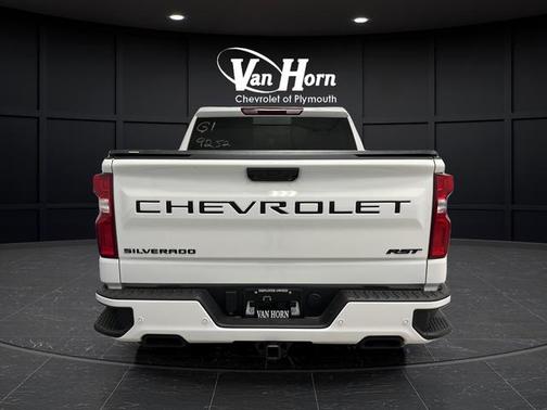 Summit White 2026 Chevrolet Silverado 1500 RST