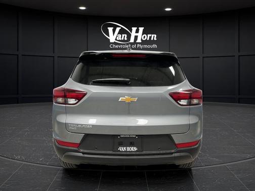 Sterling Gray Metallic 2026 Chevrolet Trailblazer LS