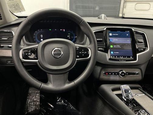 2024 Volvo XC90 Recharge Plug-In Hybrid T8 Ultimate 6-Seater