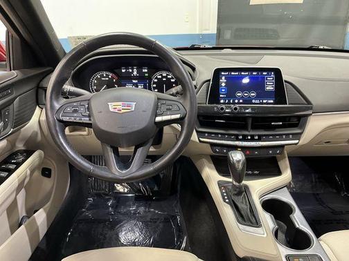 2022 Cadillac CT4 Premium Luxury