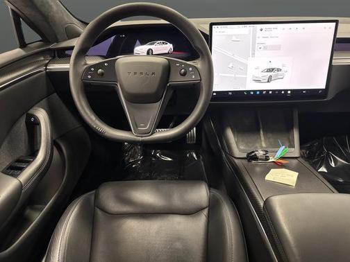 2022 Tesla Model S Plaid