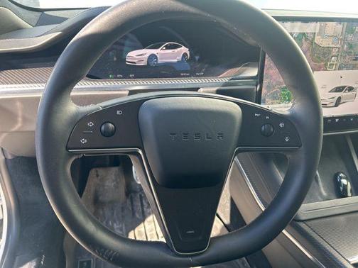 2022 Tesla Model S Plaid