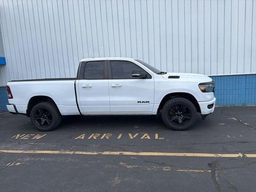 Bright White Clearcoat 2022 RAM 1500 Big Horn