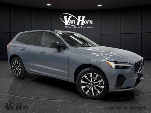 2024 Volvo XC60 B5 Plus Dark Theme