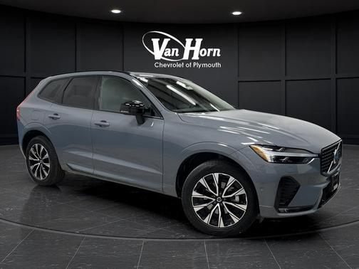 2024 Volvo XC60 B5 Plus Dark Theme