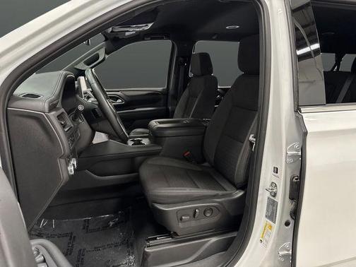 2024 GMC Yukon XL SLE